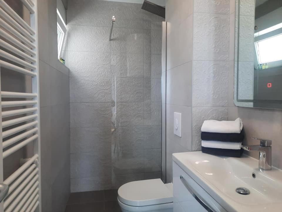 Apartment Anny De Luxe With Sea View Makarska Exterior foto